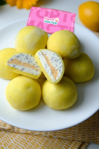 Моти с лимонной начинкой