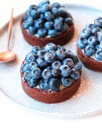 Тарталетки с голубикой, инжиром и маскарпоне Тарталетки с голубикой, инжиром и маскарпоне